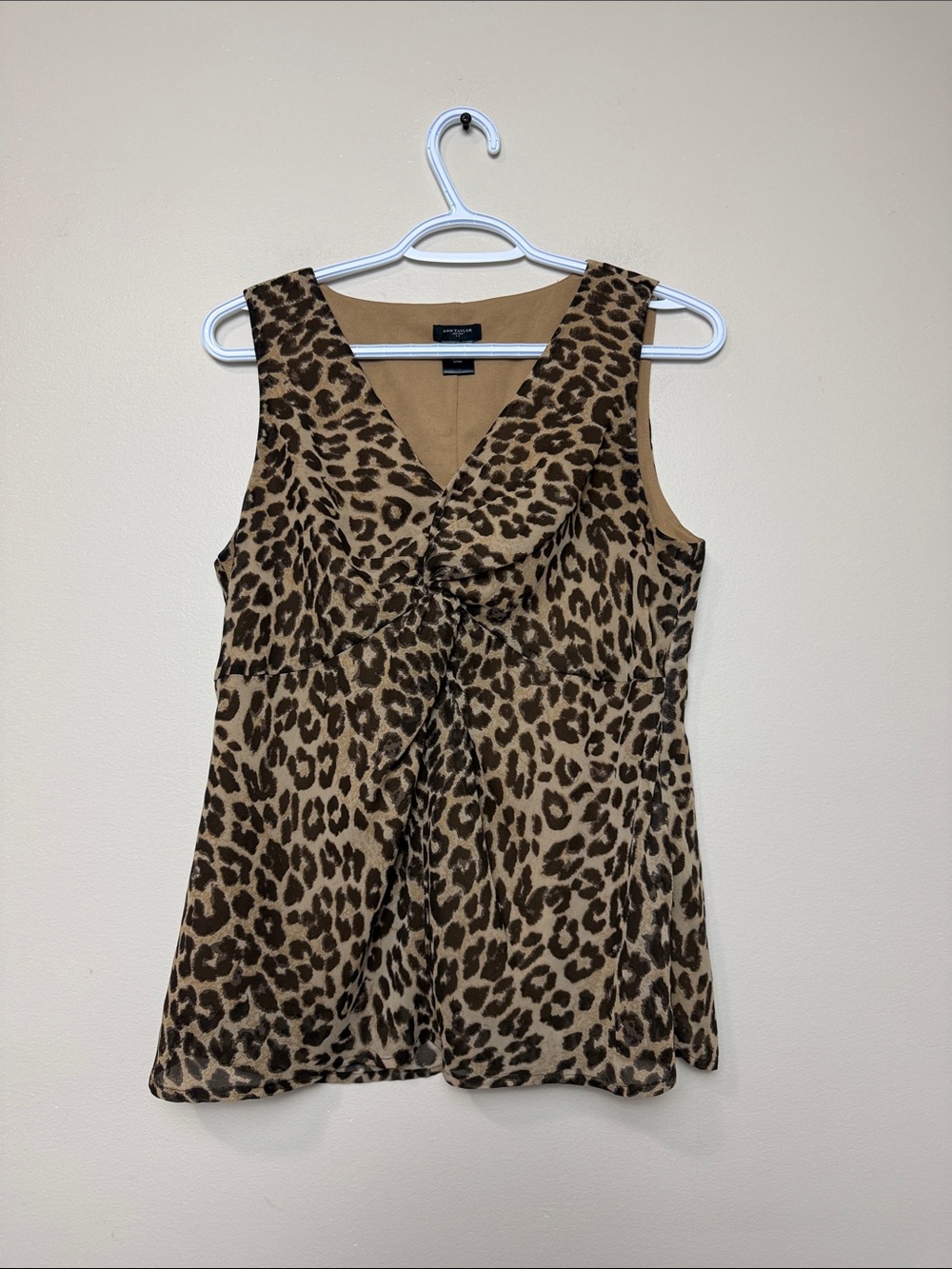 Ann Taylor y2k Leopard Print V-Neck Sleeveless size 6